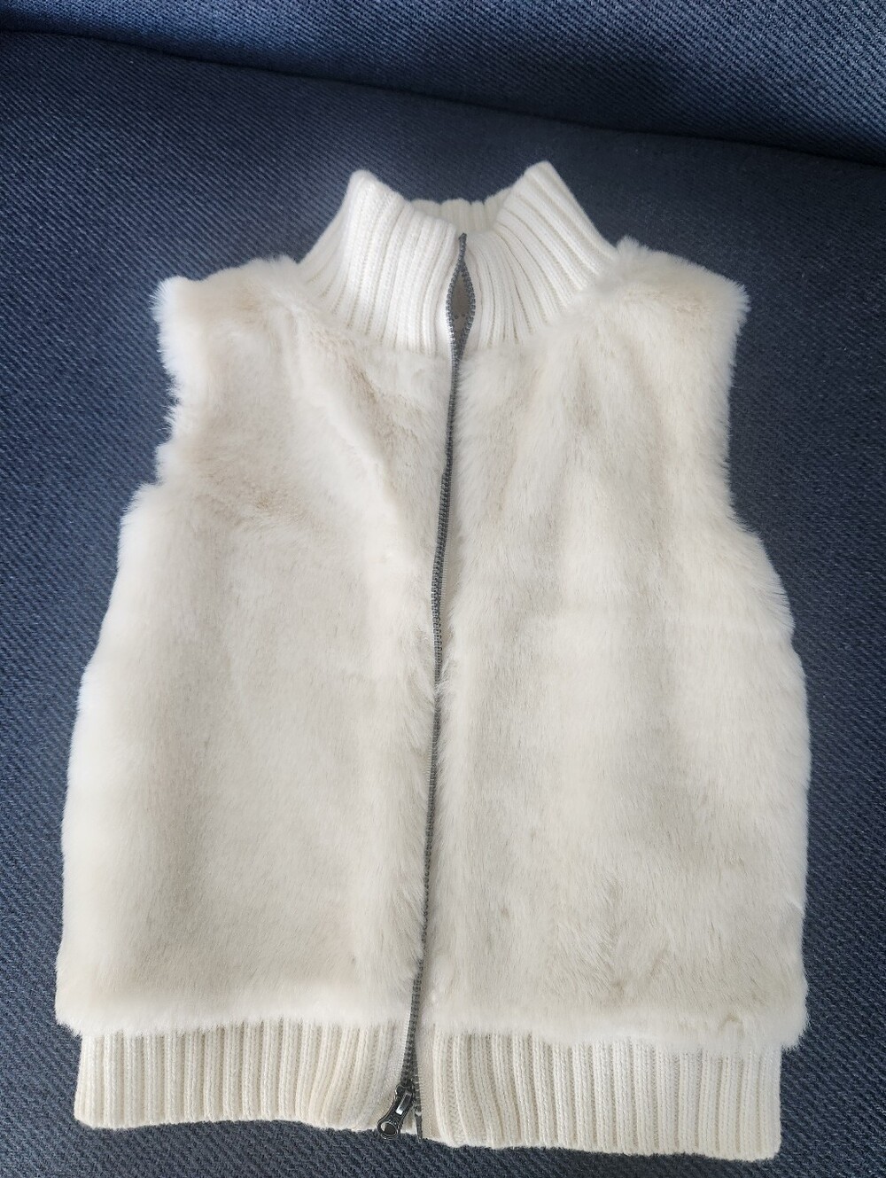 GAP Cream Faux Fur Zip-Up Vest